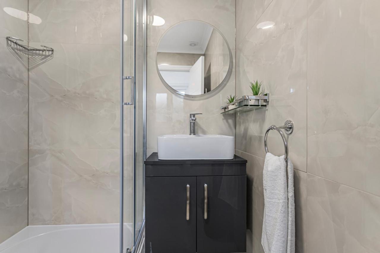 Modern 3 And 2 Bedroom Apartment In Maida Vale Лондон Экстерьер фото