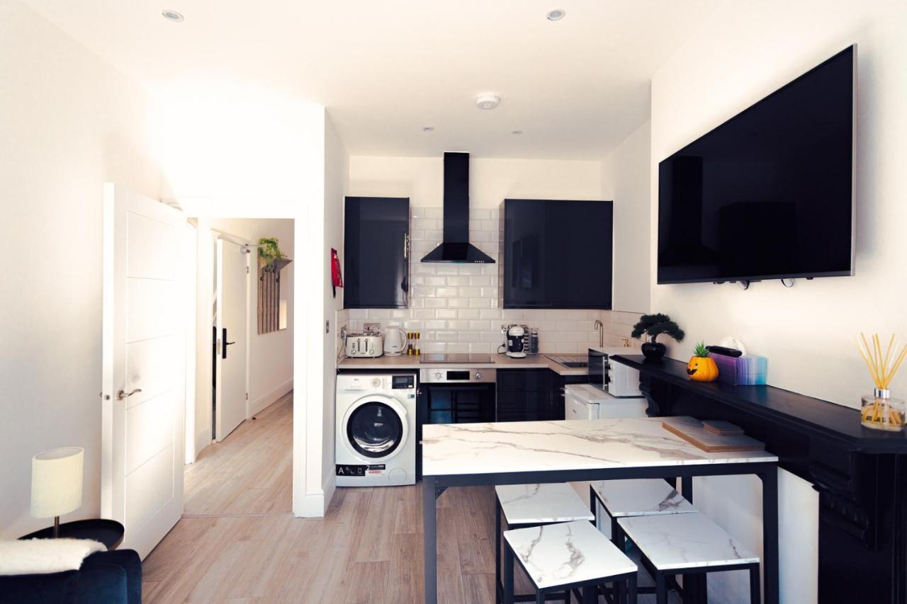 Modern 3 And 2 Bedroom Apartment In Maida Vale Лондон Экстерьер фото